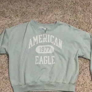 American eagle crew neck!